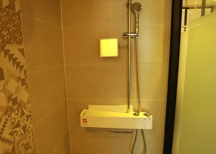 Noel Business Hotel 2*