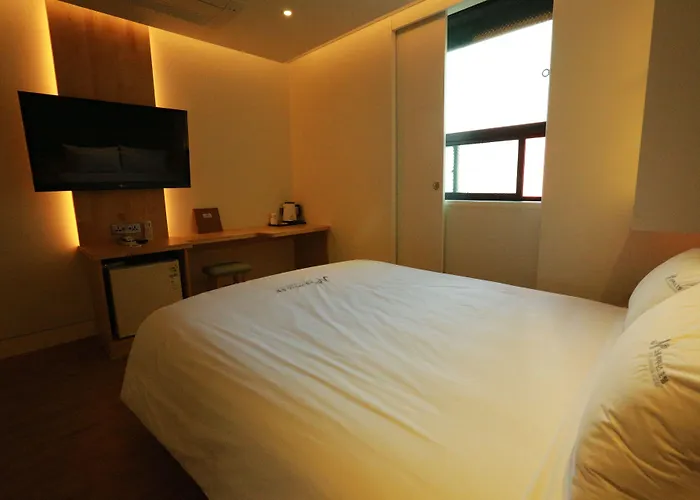 Noel Business Hotel 2*