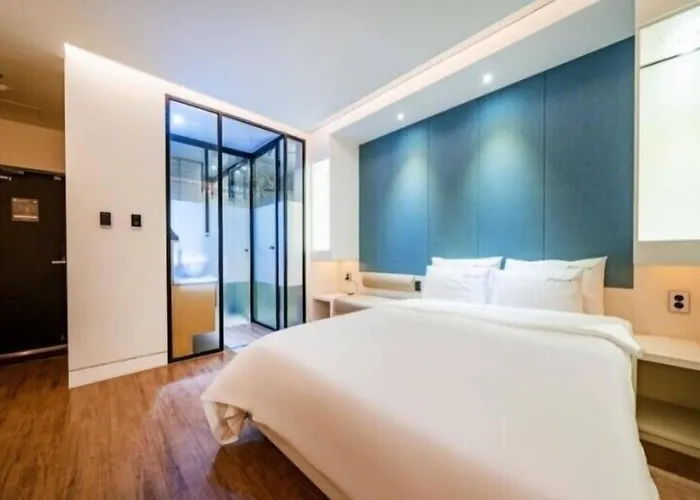 Noel Business Hotel
